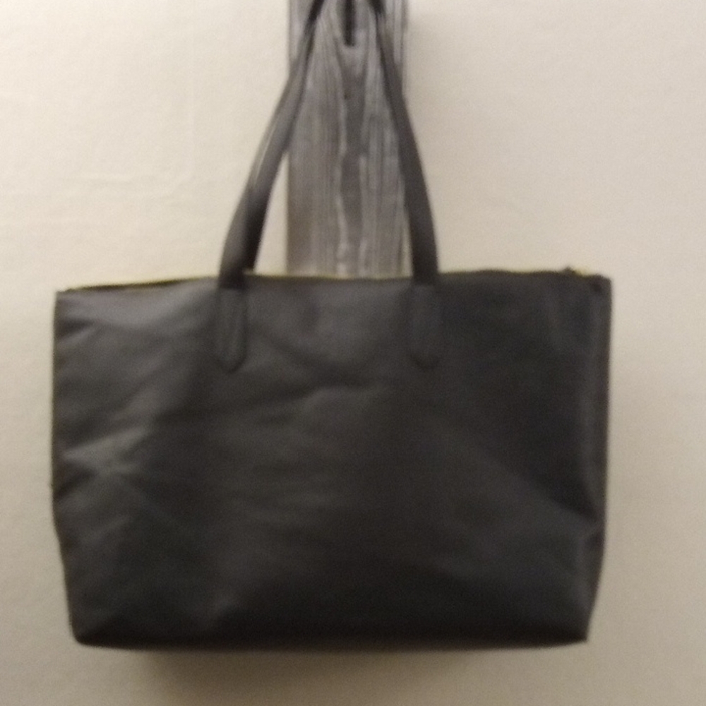 Elegant Black Laptop Bag
